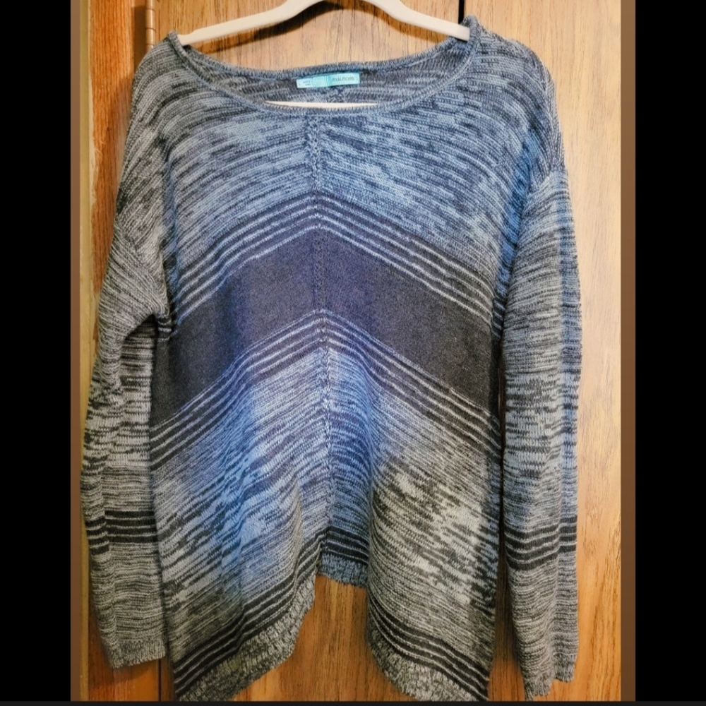 Sweater|B&W|Maurices